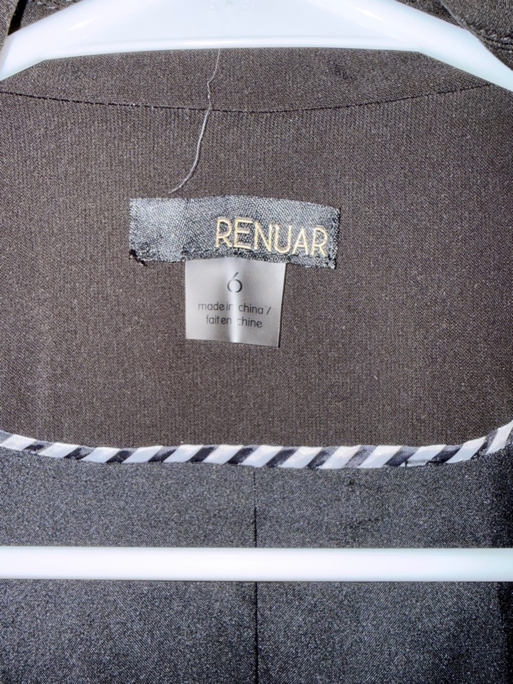 Renuar Black Open-Front Blazer with 3/4 Sleeves - Picture 3 of 4